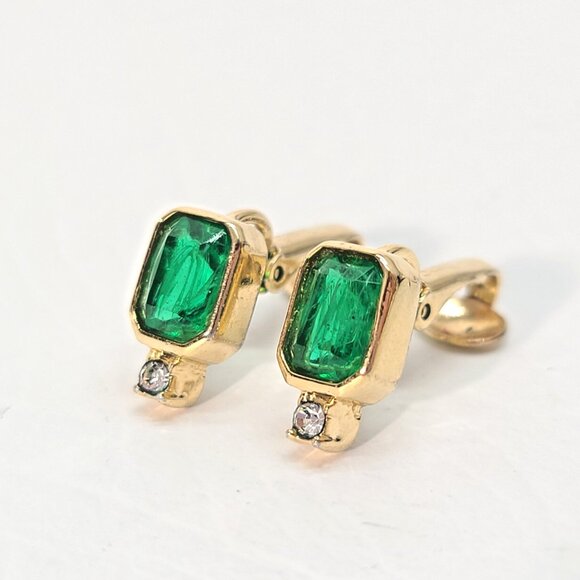 Chr. Dior Gold Tone Green Gripoix Emerald Glass Clip Earrings w Clear Crystals - Picture 1 of 7